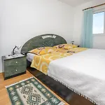 Mirta Apartament Ražanj