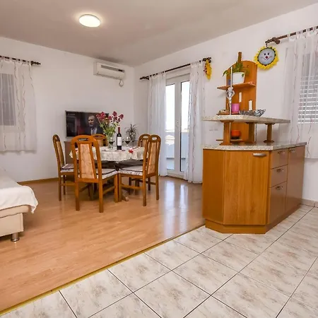 Apartman Mirta Razanj