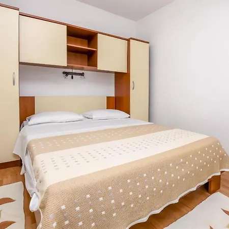 Apartman Mirta