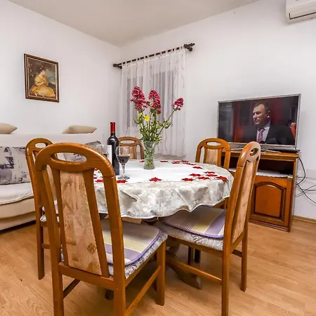 Mirta Apartman