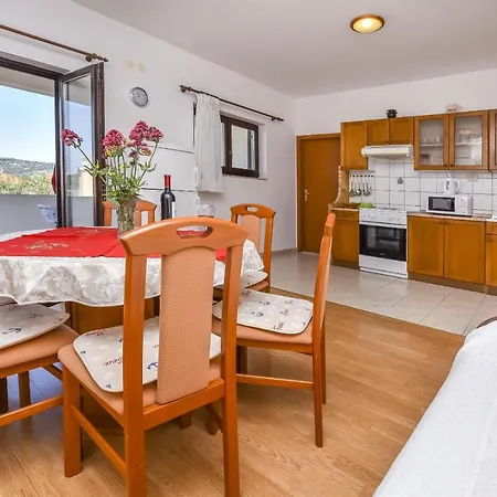 Mirta Апартаменты