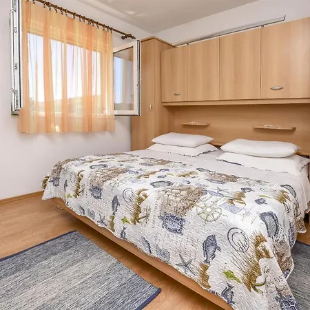 Apartment Mirta Razanj